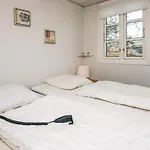 Дом отдыха 4 Person In