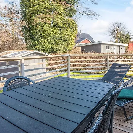 4 Person In Tatil Evi