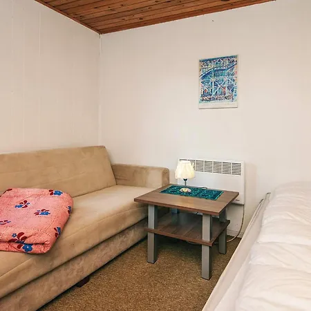 4 Person In Nyaraló